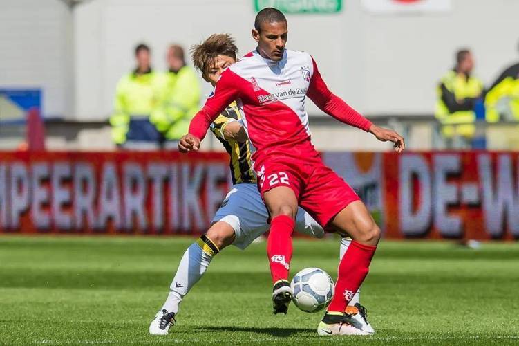 [棋牌]成都市政协委员李亮：用比赛活动撬动体育经济发展.