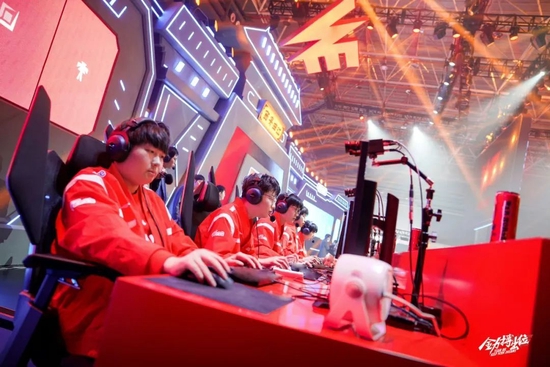 甚至进一步 甚至进一步